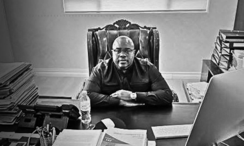 Zimbabwe Tycoon Wicknell Chivayo Dies in Helicopter Crash Wicknell Chivayo